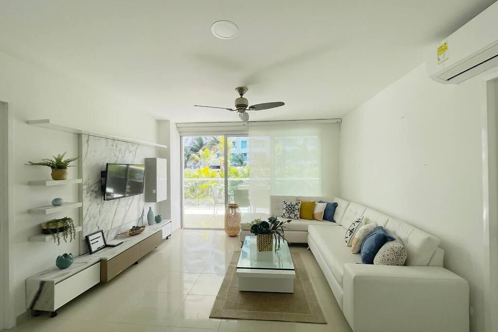 Comodo En Servicio Domestico Incluido Apartamento Cartagena
