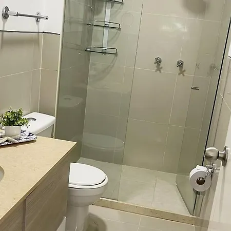 Comodo Apartamento En Servicio Domestico Incluido Apartamento *